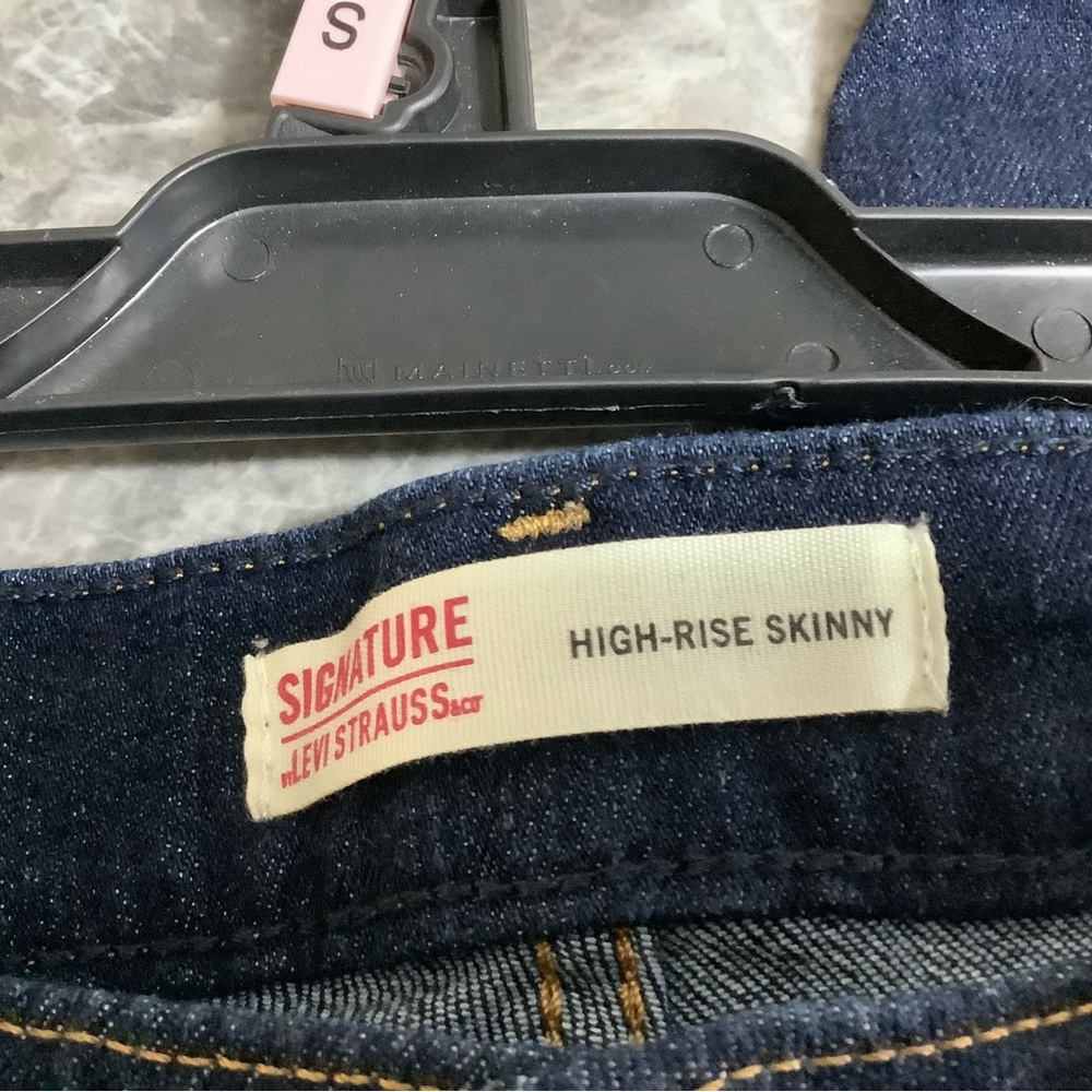 Signature by Levi Strauss Dark Women's high rise Skinny Jeans size 14 Small. - Picture 7 of 13